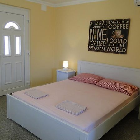 Villa Ester Umag Bagian luar foto